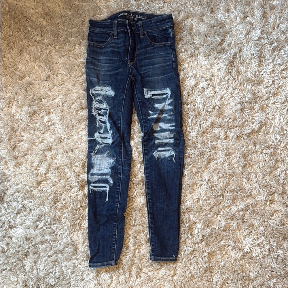 American Eagle Outfitters Women's Distressed Blue Jeans